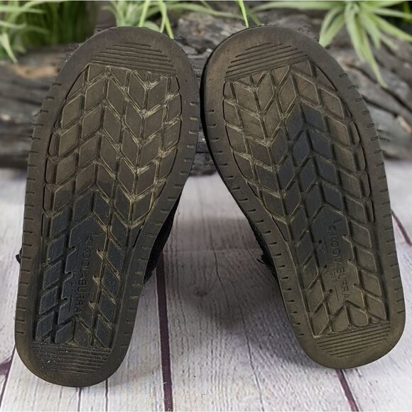 Koolaburra by UGG® Kids Victoria Short Boots - Picture 6 of 10